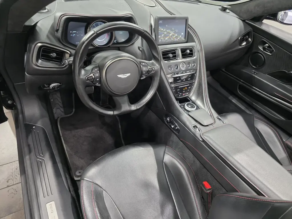 2019 DB11 V8 Volante thumbnail vehicle image 2