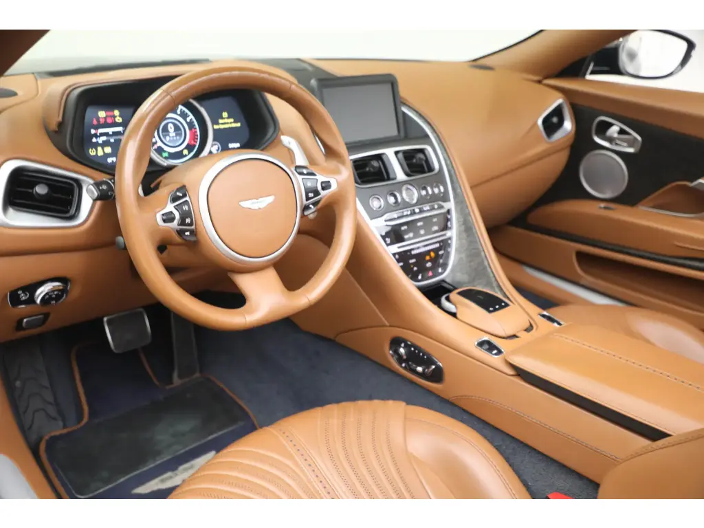 2019 DB11 V8 Volante thumbnail vehicle image 2