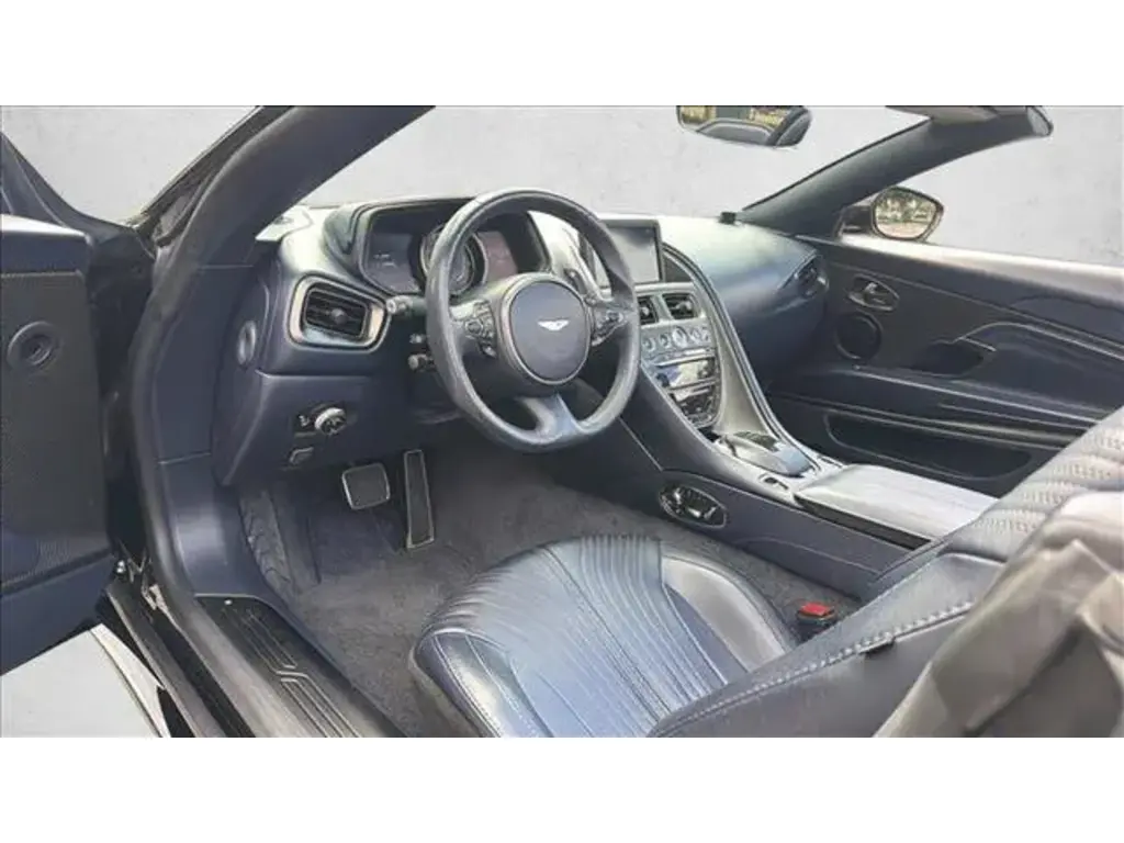 2019 DB11 V8 Volante thumbnail vehicle image 2