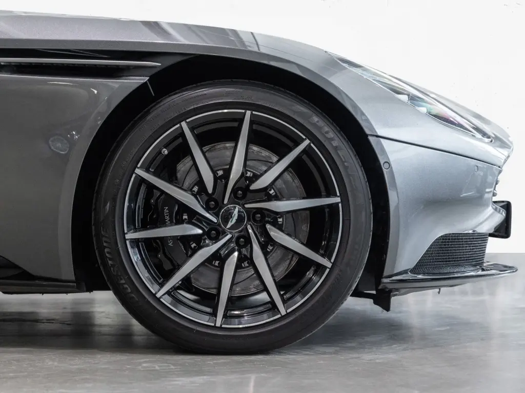 2019 DB11 V8 Volante thumbnail vehicle image 3