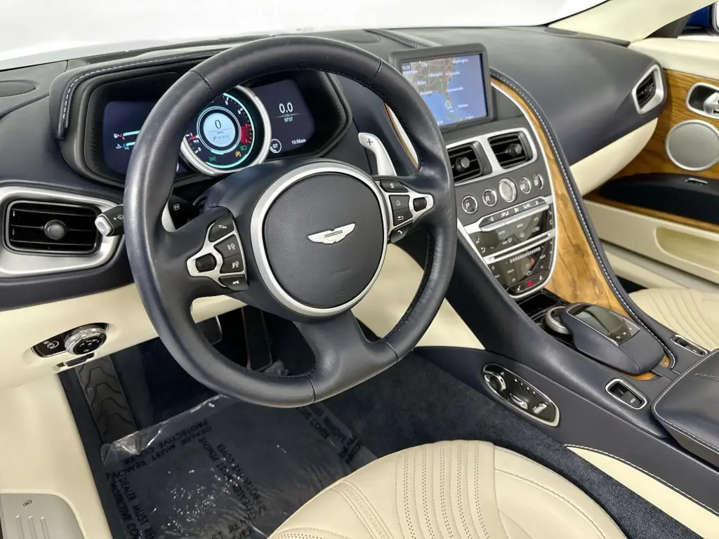 2019 DB11 V8 Volante thumbnail vehicle image 2