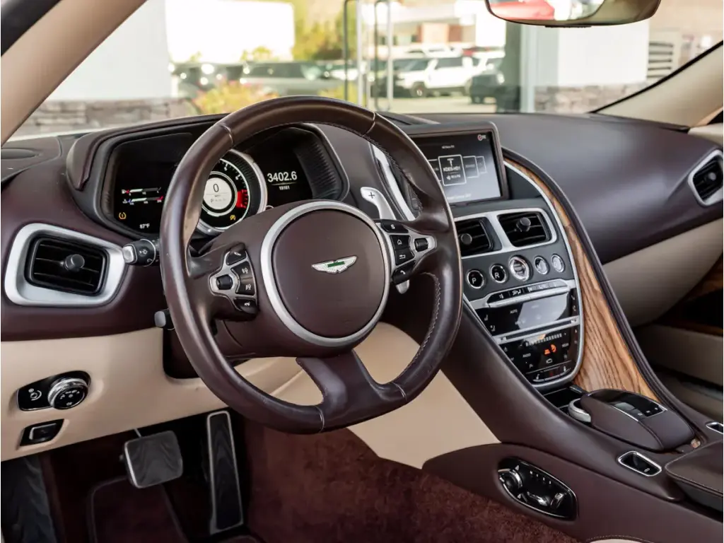 2019 DB11 V8 Volante thumbnail vehicle image 2