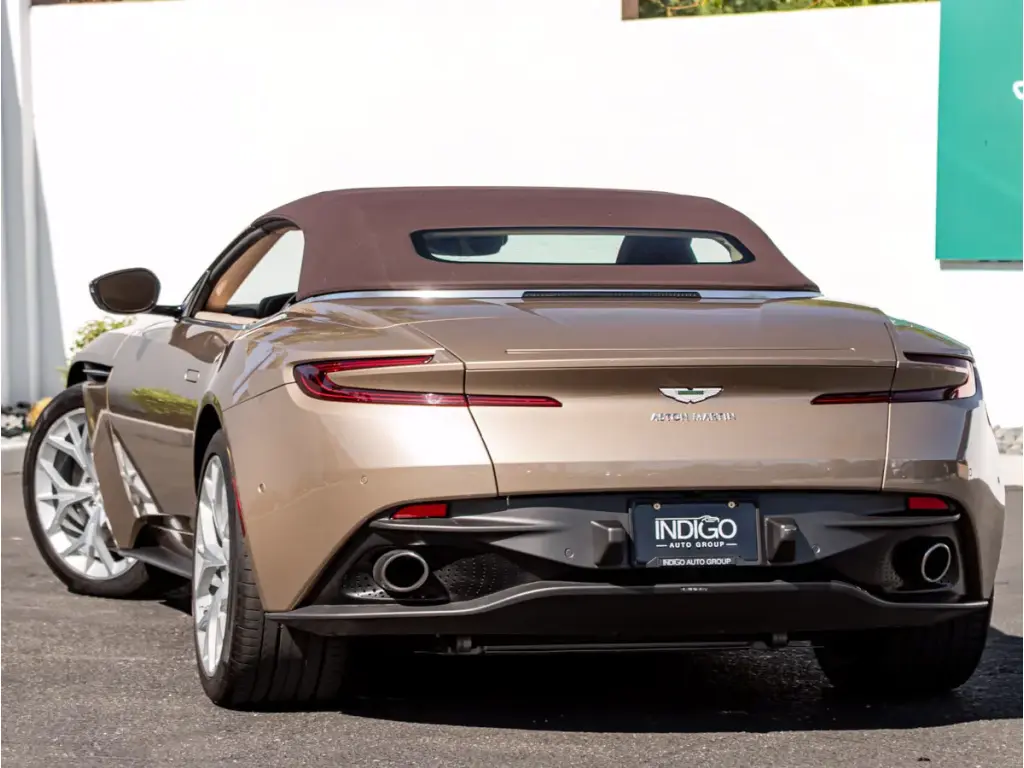 2019 DB11 V8 Volante thumbnail vehicle image 1