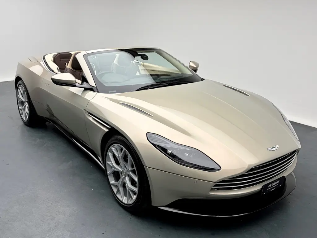2019 DB11 V8 Volante vehicle image
