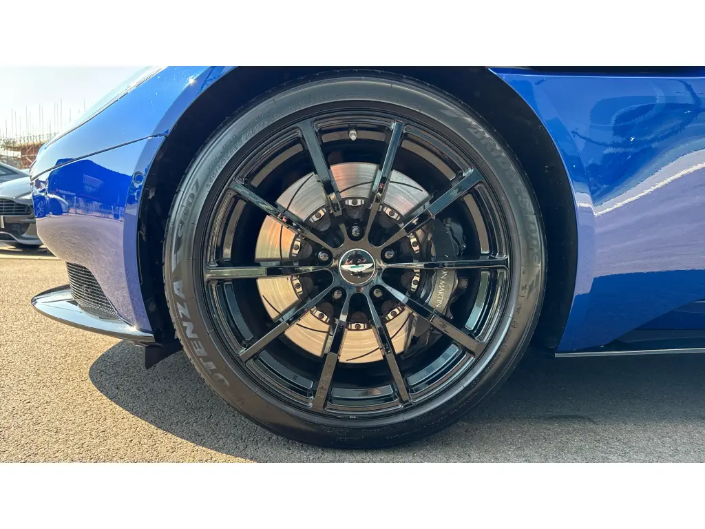 2020 DB11 V8 Volante thumbnail vehicle image 3
