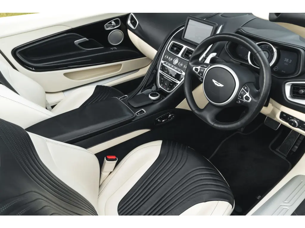 2020 DB11 V8 Volante thumbnail vehicle image 2
