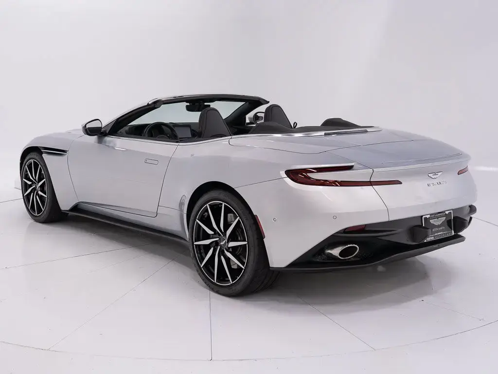 2020 DB11 V8 Volante thumbnail vehicle image 1