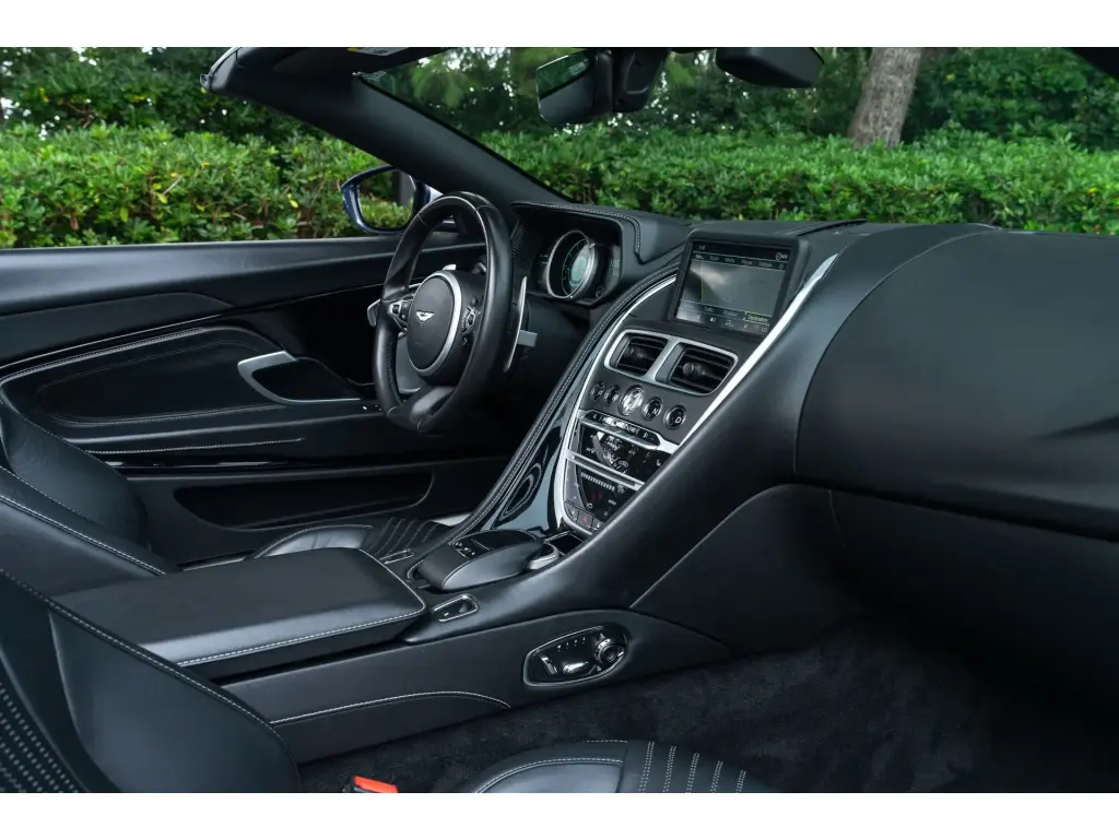 2020 DB11 V8 Volante thumbnail vehicle image 2