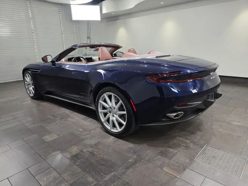 2020 DB11 V8 Volante thumbnail vehicle image 1