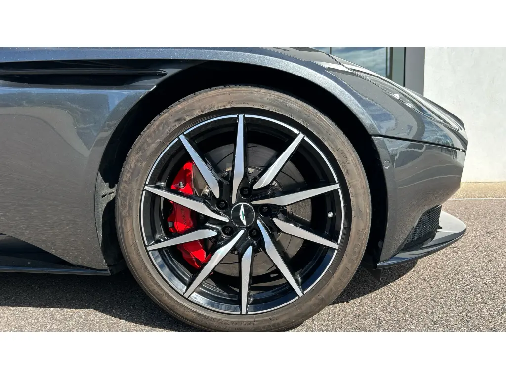 2021 DB11 V8 Volante thumbnail vehicle image 3