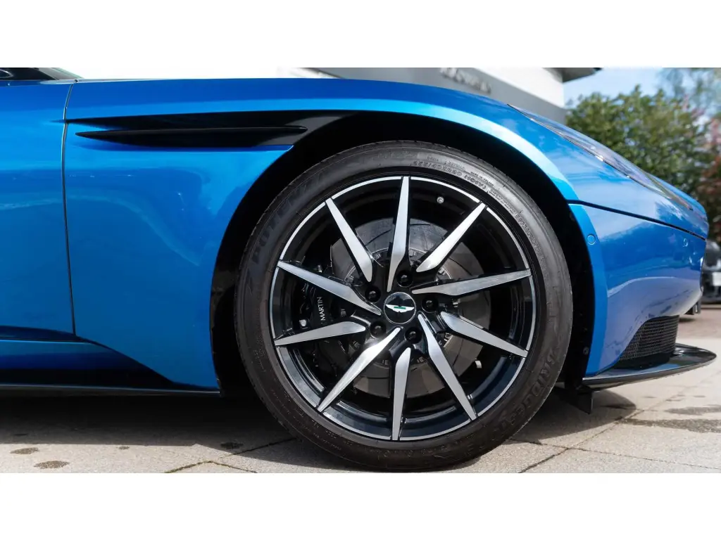 2021 DB11 V8 Volante thumbnail vehicle image 3