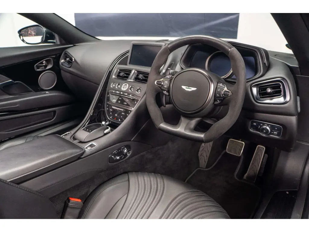 2021 DB11 V8 Volante thumbnail vehicle image 2