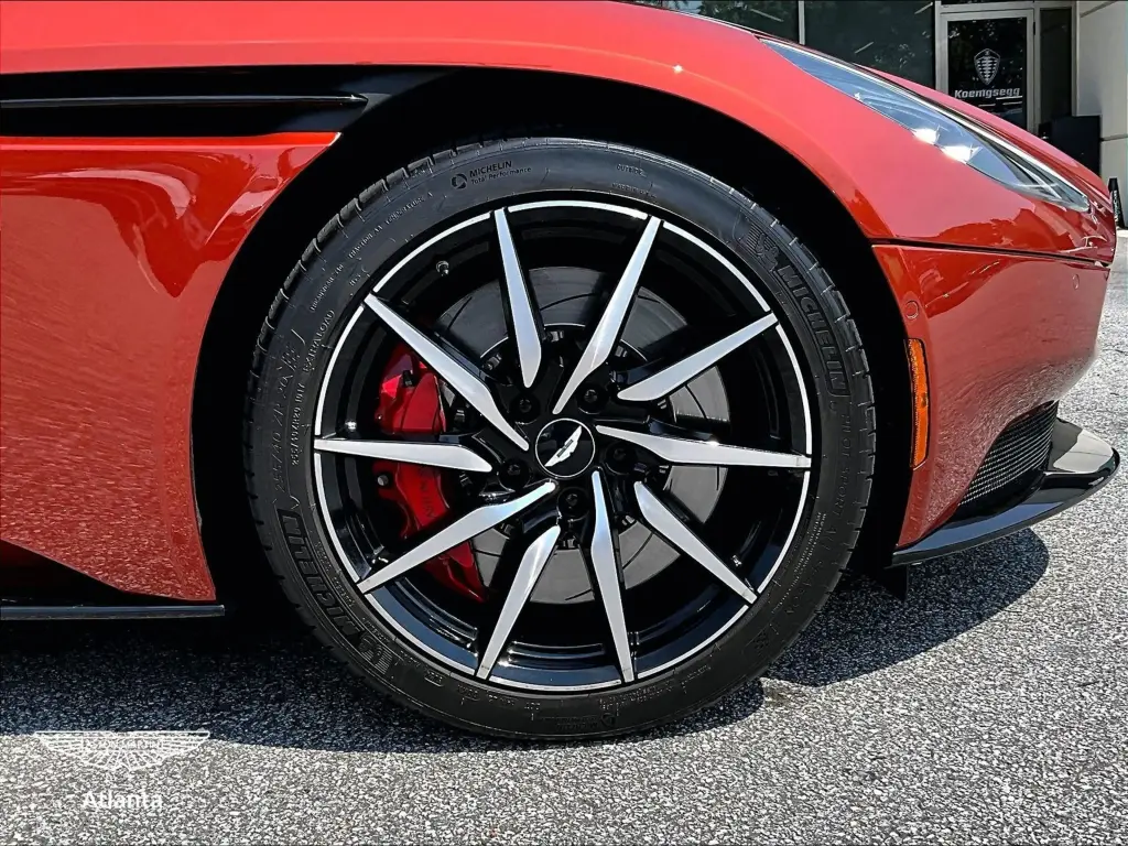 2021 DB11 V8 Volante thumbnail vehicle image 3