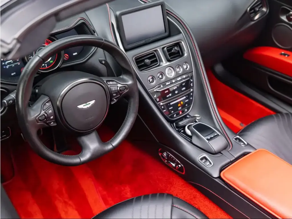 2021 DB11 V8 Volante thumbnail vehicle image 2