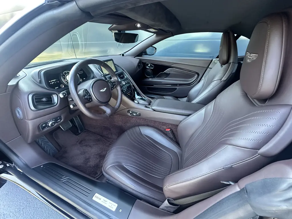 2021 DB11 V8 Volante thumbnail vehicle image 2