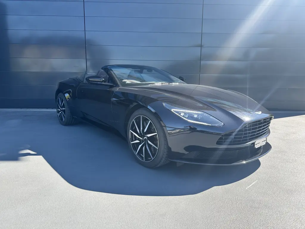 2021 DB11 V8 Volante vehicle image