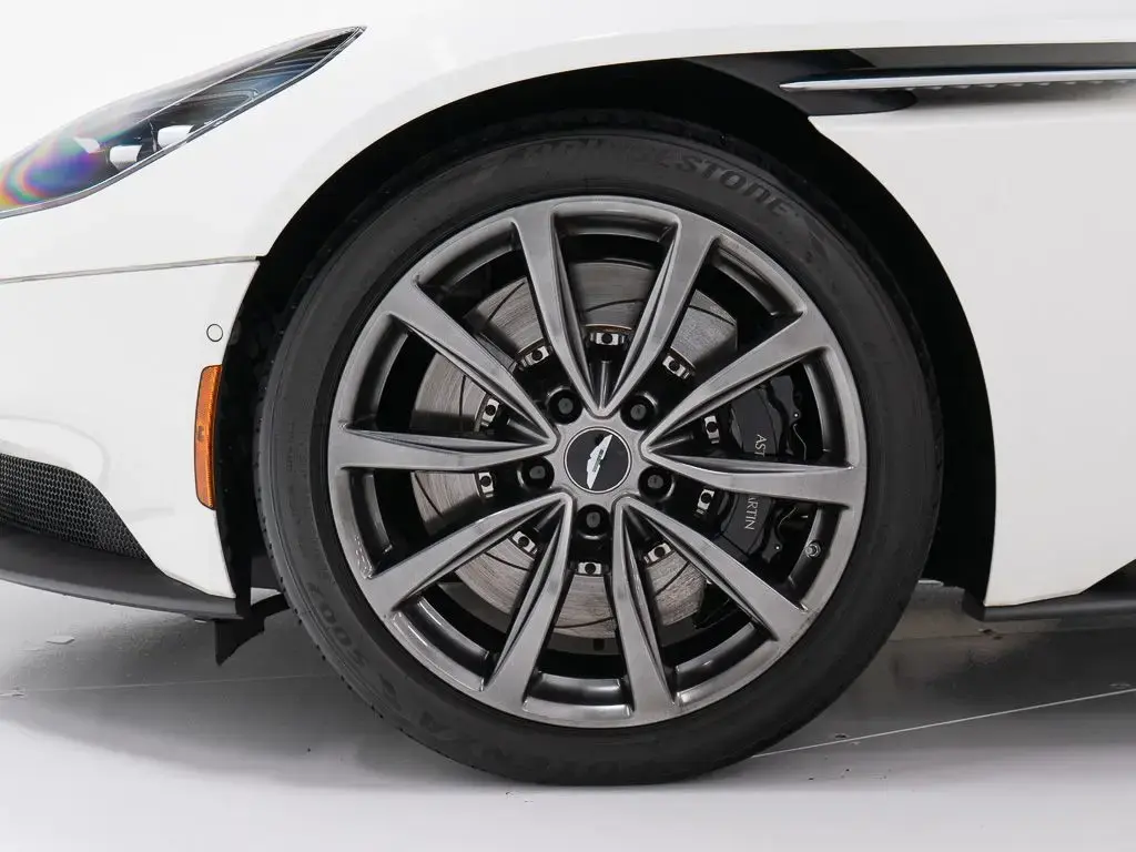 2021 DB11 V8 Volante thumbnail vehicle image 3