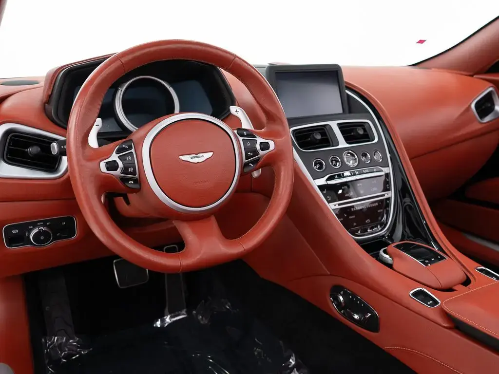 2021 DB11 V8 Volante thumbnail vehicle image 2