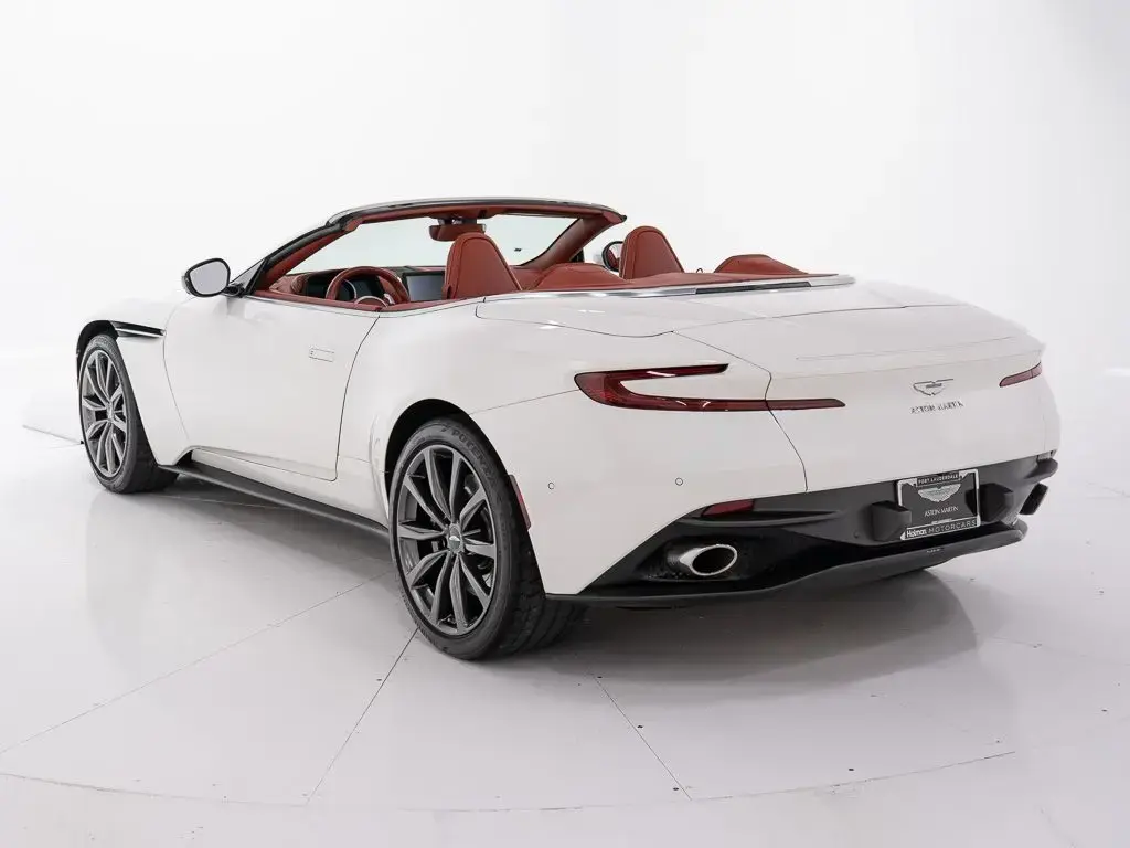 2021 DB11 V8 Volante thumbnail vehicle image 1