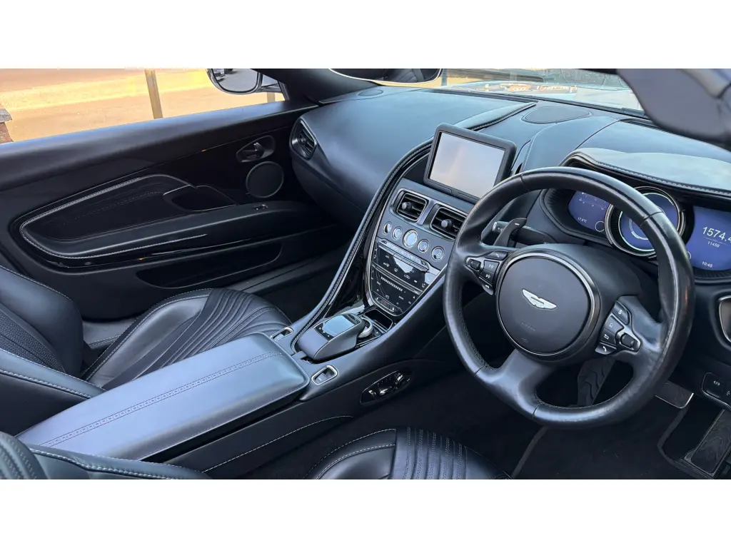 2022 DB11 V8 Volante thumbnail vehicle image 2