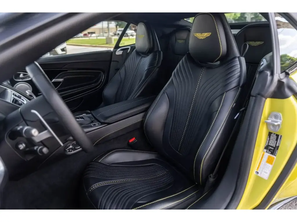 2022 DB11 V8 Volante thumbnail vehicle image 2