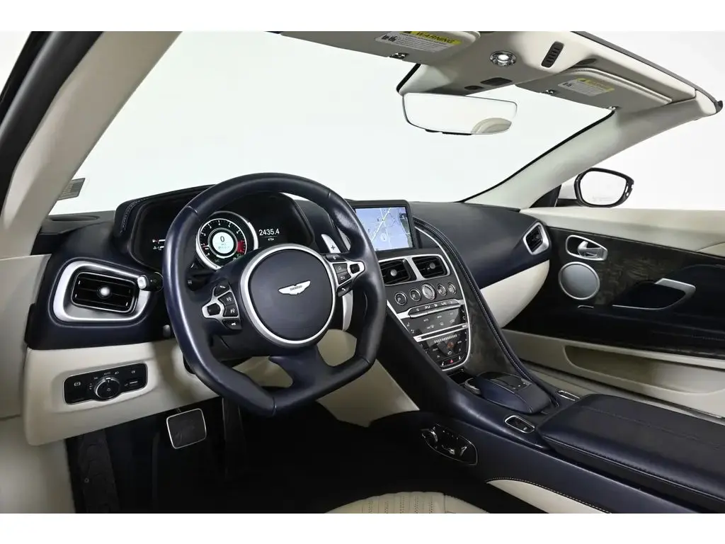 2022 DB11 V8 Volante thumbnail vehicle image 2