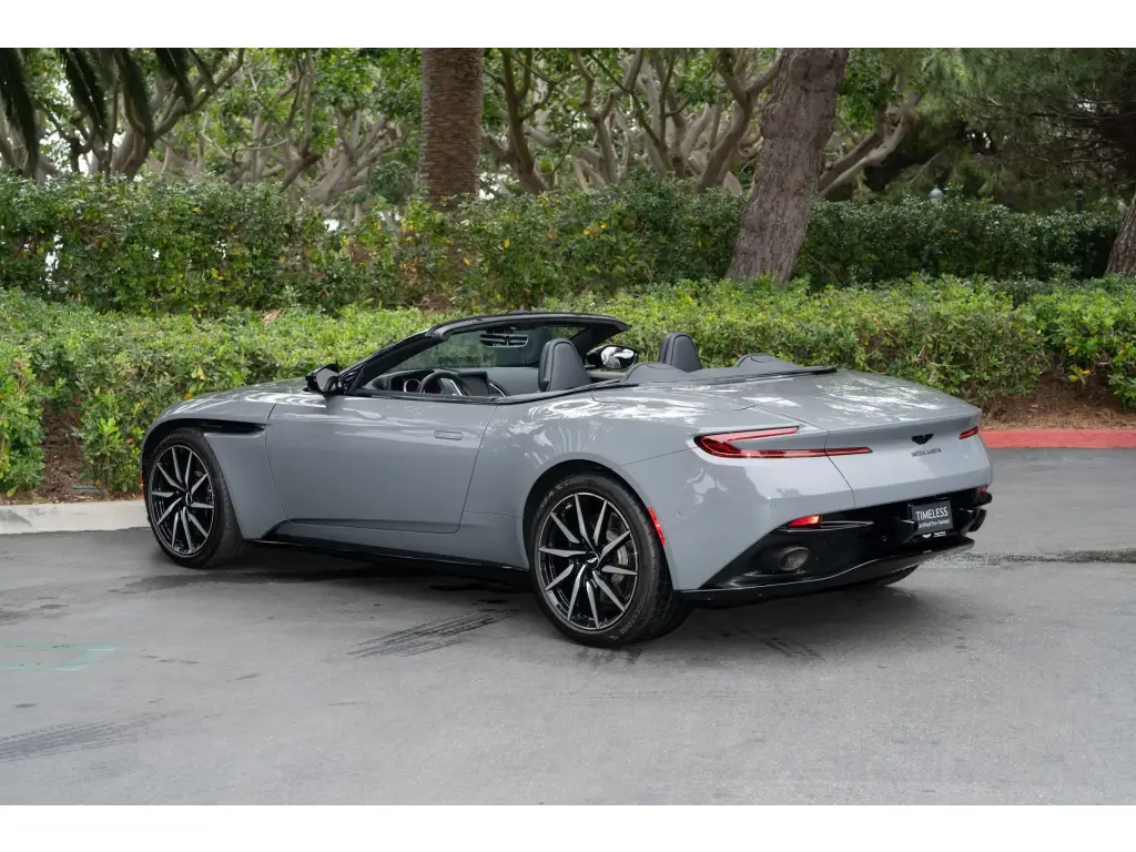 2022 DB11 V8 Volante thumbnail vehicle image 1