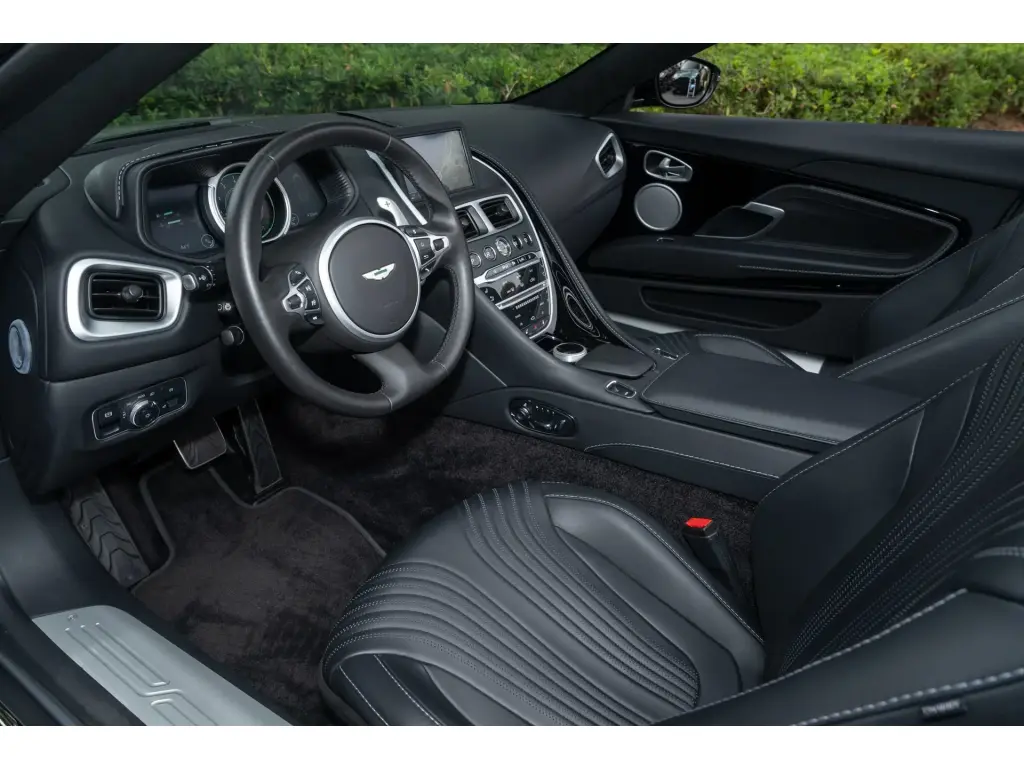 2022 DB11 V8 Volante thumbnail vehicle image 2