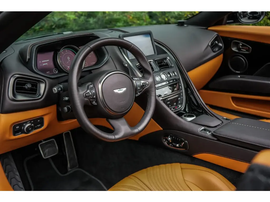 2023 DB11 V8 Volante thumbnail vehicle image 2