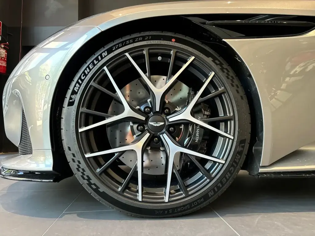 Aston Martin DB12 V8 Coupe 4.0 - 2024 - Joinsteer - #15