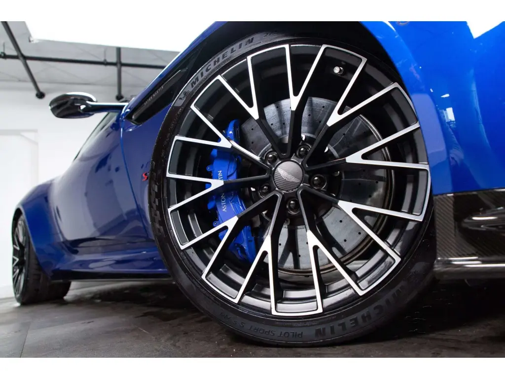 2026 DB12 S V8 Coupe thumbnail vehicle image 3