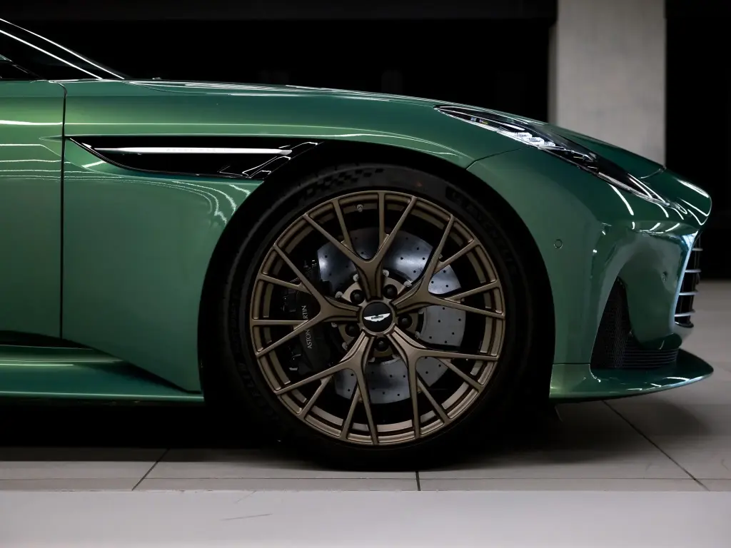 2024 DB12 V8 Coupe thumbnail vehicle image 3