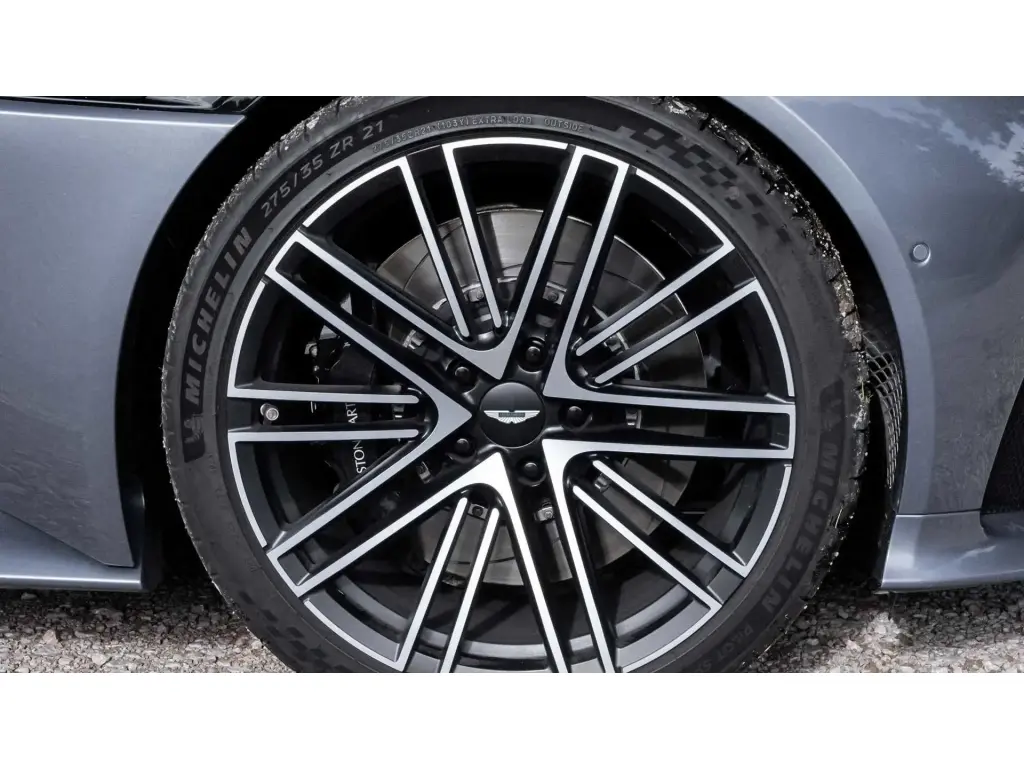 2024 DB12 V8 Coupe thumbnail vehicle image 3