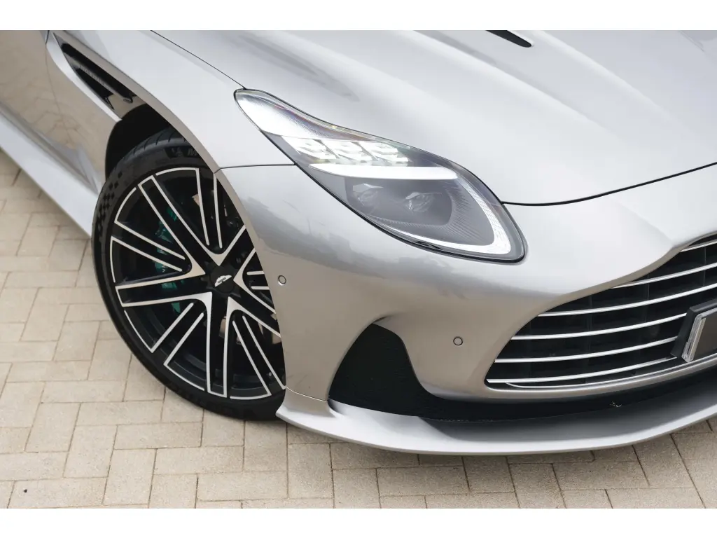 2024 DB12 V8 Coupe thumbnail vehicle image 3