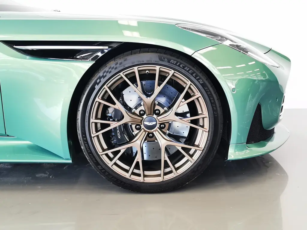 2024 DB12 V8 Coupe thumbnail vehicle image 3