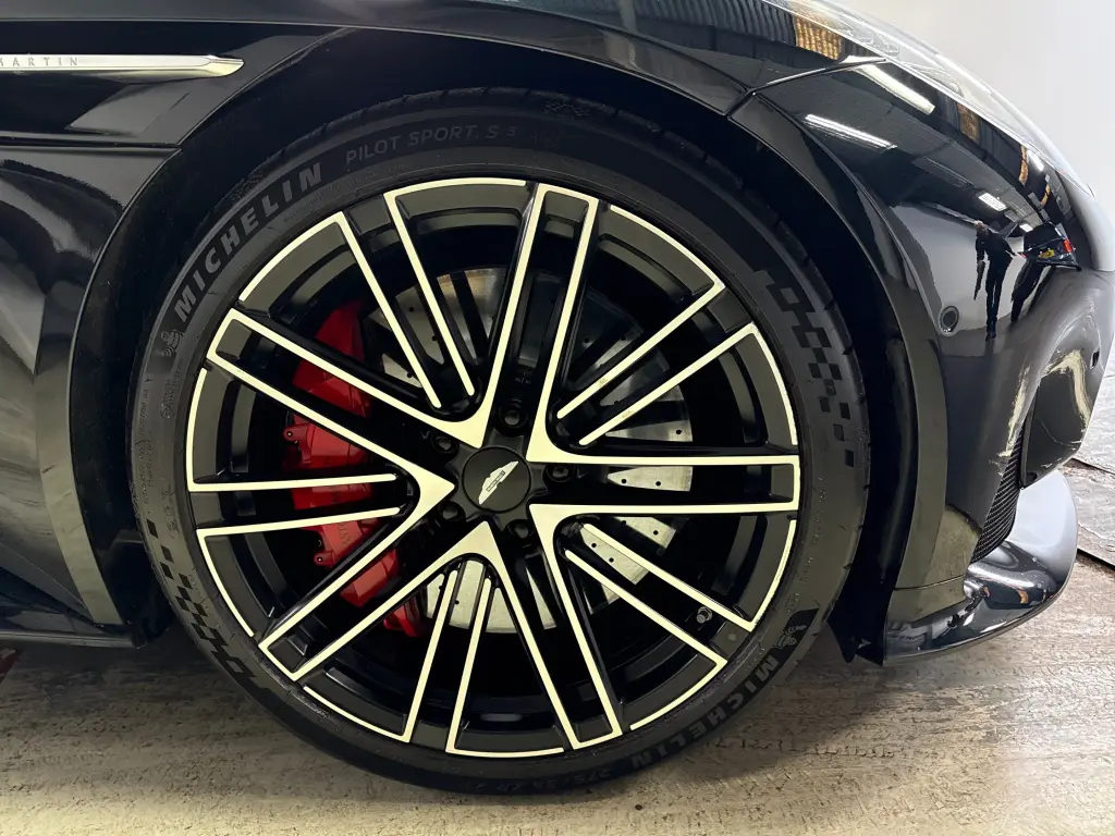 2024 DB12 V8 Coupe thumbnail vehicle image 3