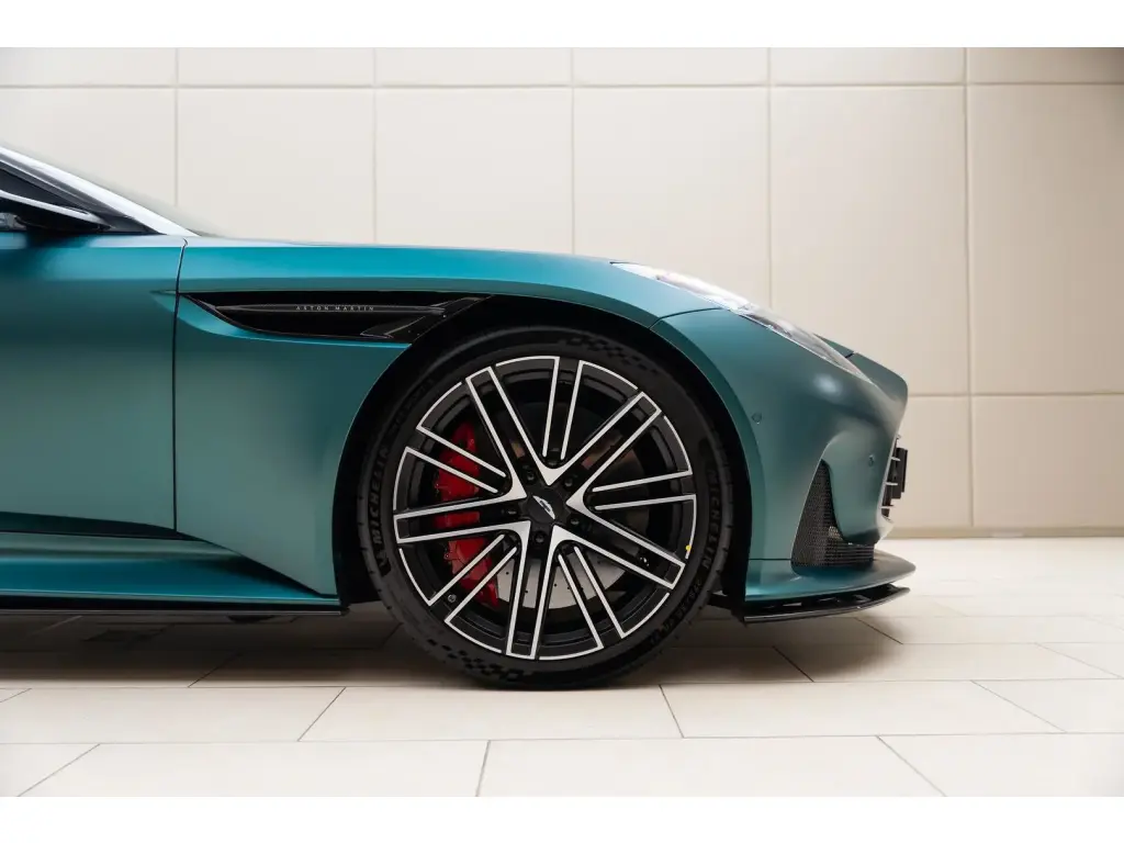 2024 DB12 V8 Coupe thumbnail vehicle image 3