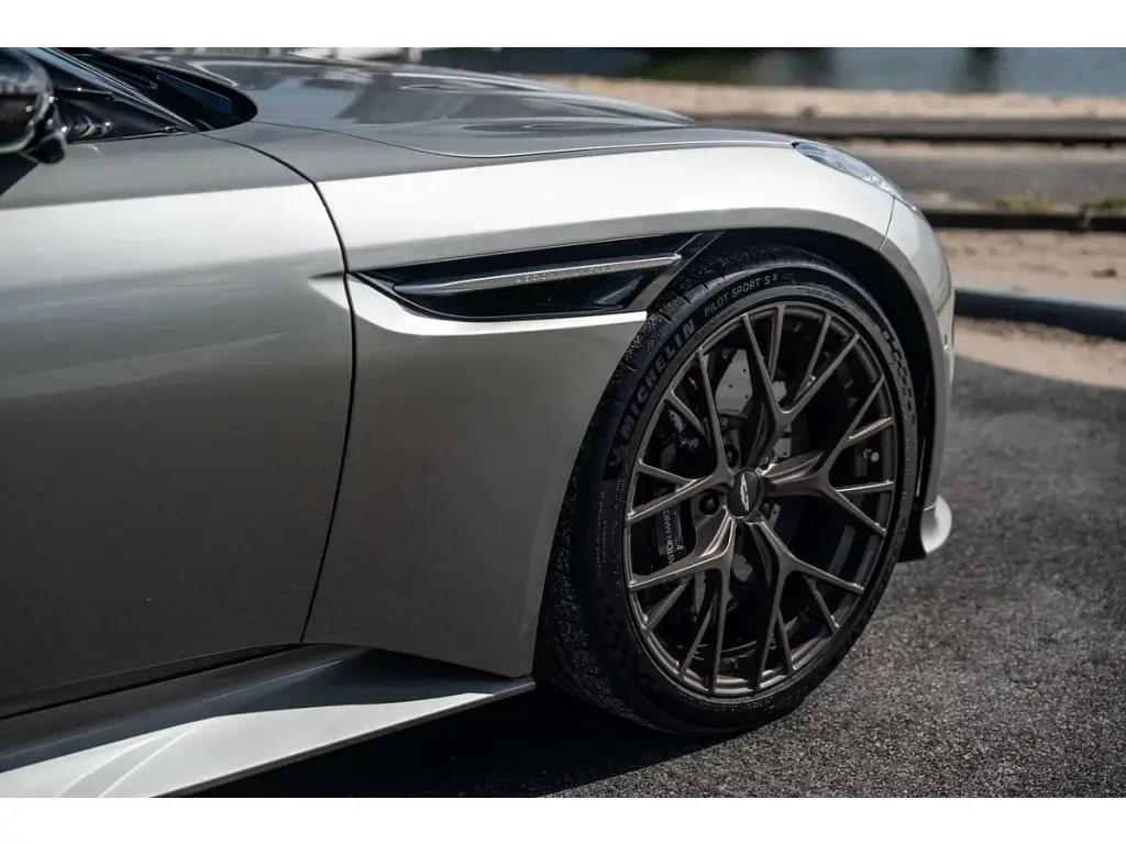 2024 DB12 V8 Coupe thumbnail vehicle image 3