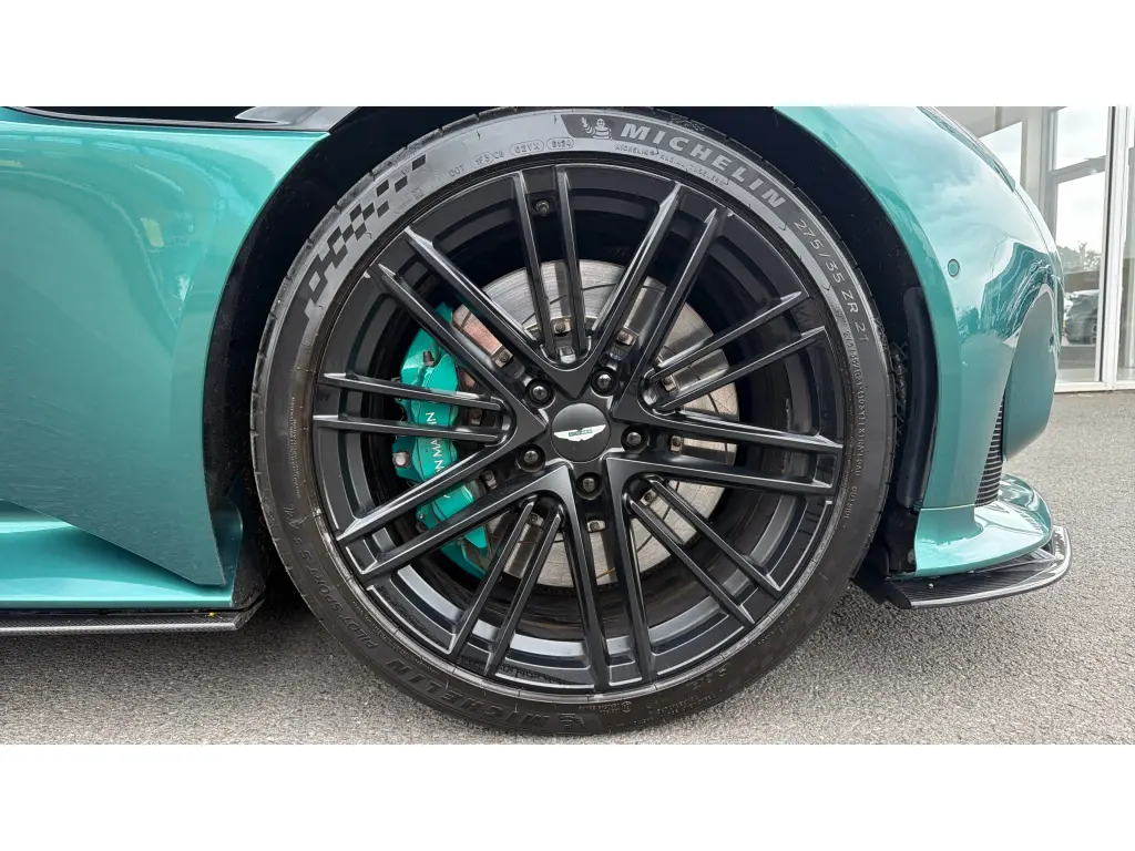 2024 DB12 V8 Coupe thumbnail vehicle image 3