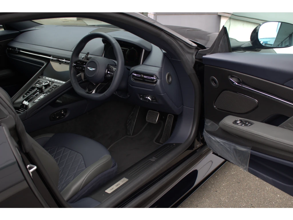 2024 DB12 V8 Coupe thumbnail vehicle image 2