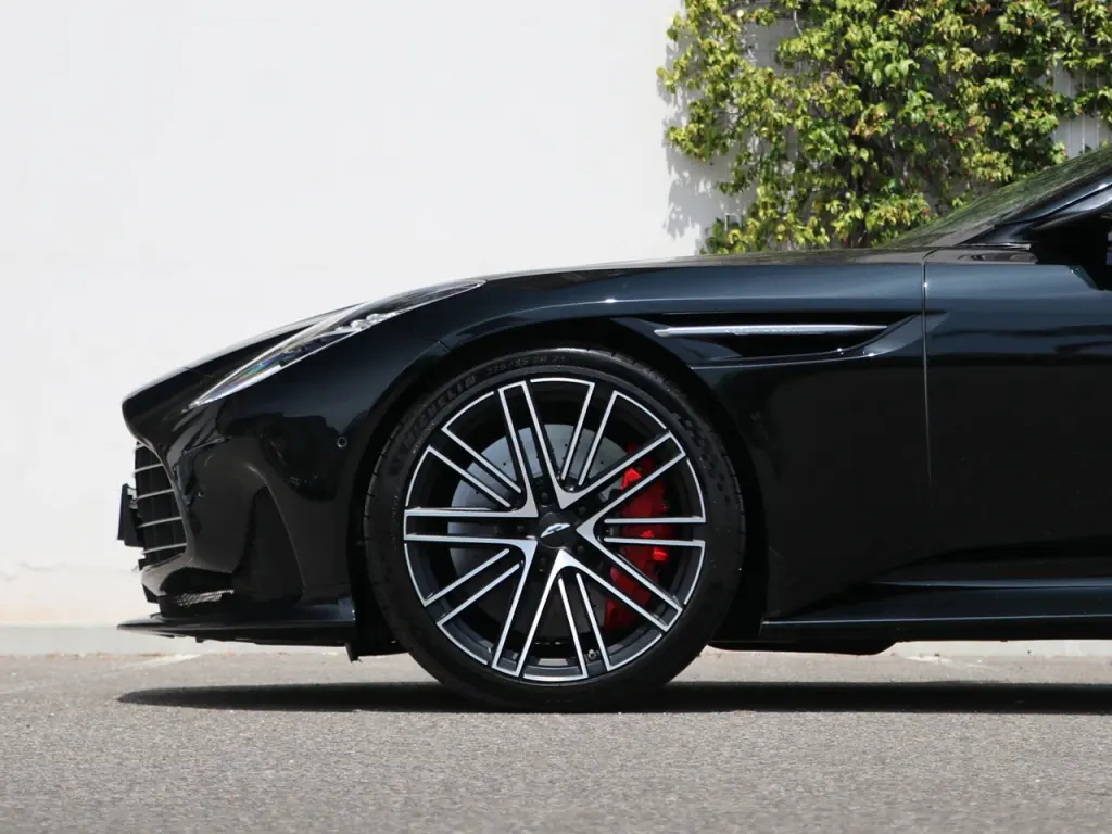 2024 DB12 V8 Coupe thumbnail vehicle image 3
