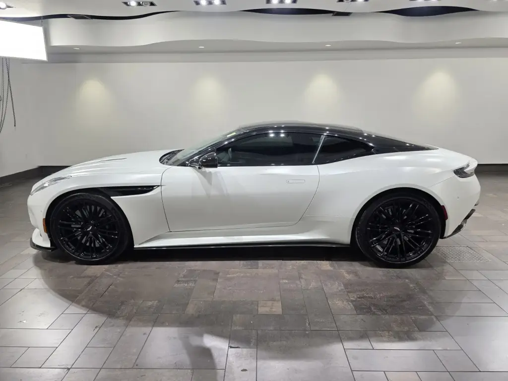 2024 DB12 V8 Coupe thumbnail vehicle image 3