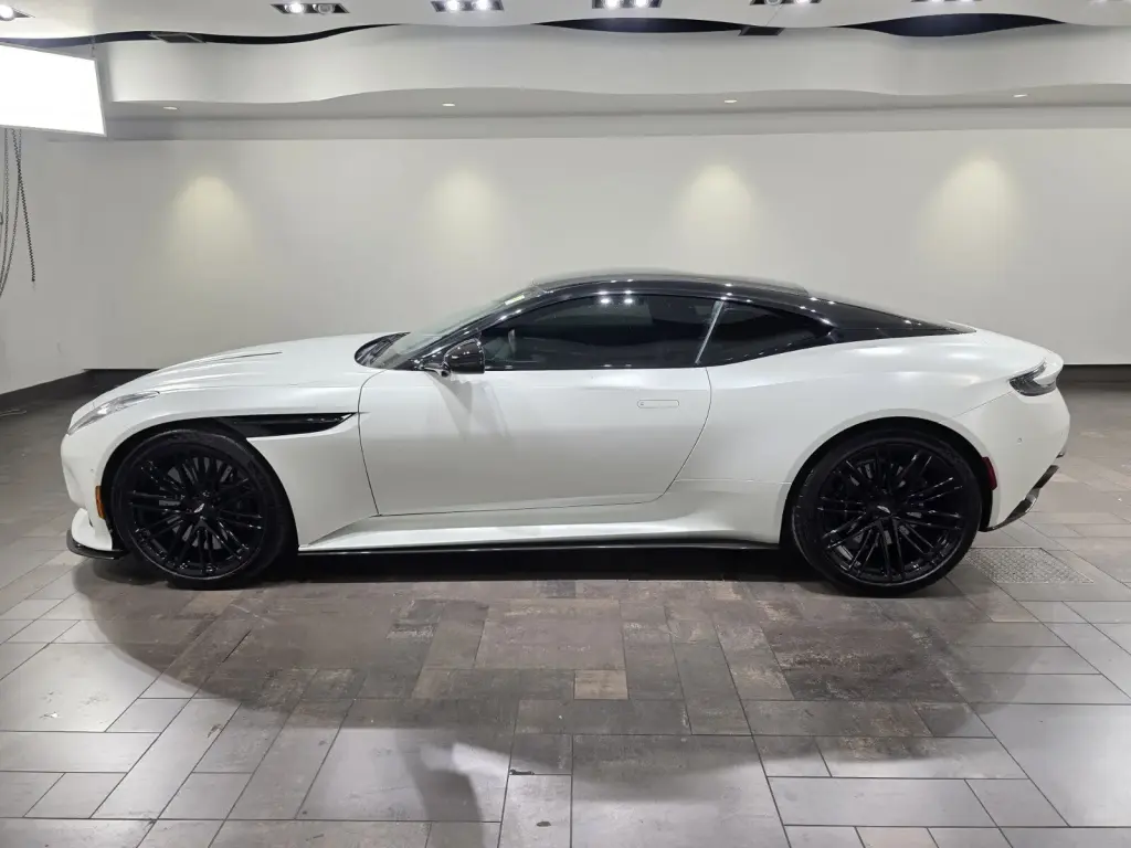 2024 DB12 V8 Coupe thumbnail vehicle image 3