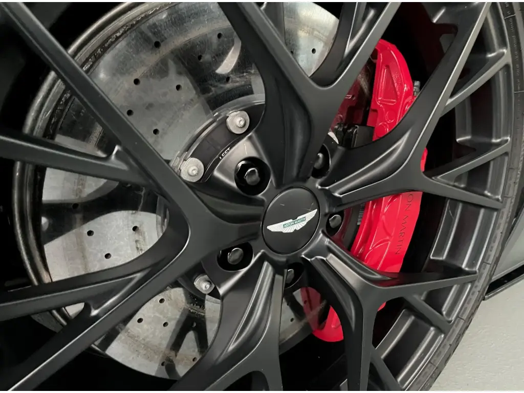 2024 DB12 V8 Coupe thumbnail vehicle image 3