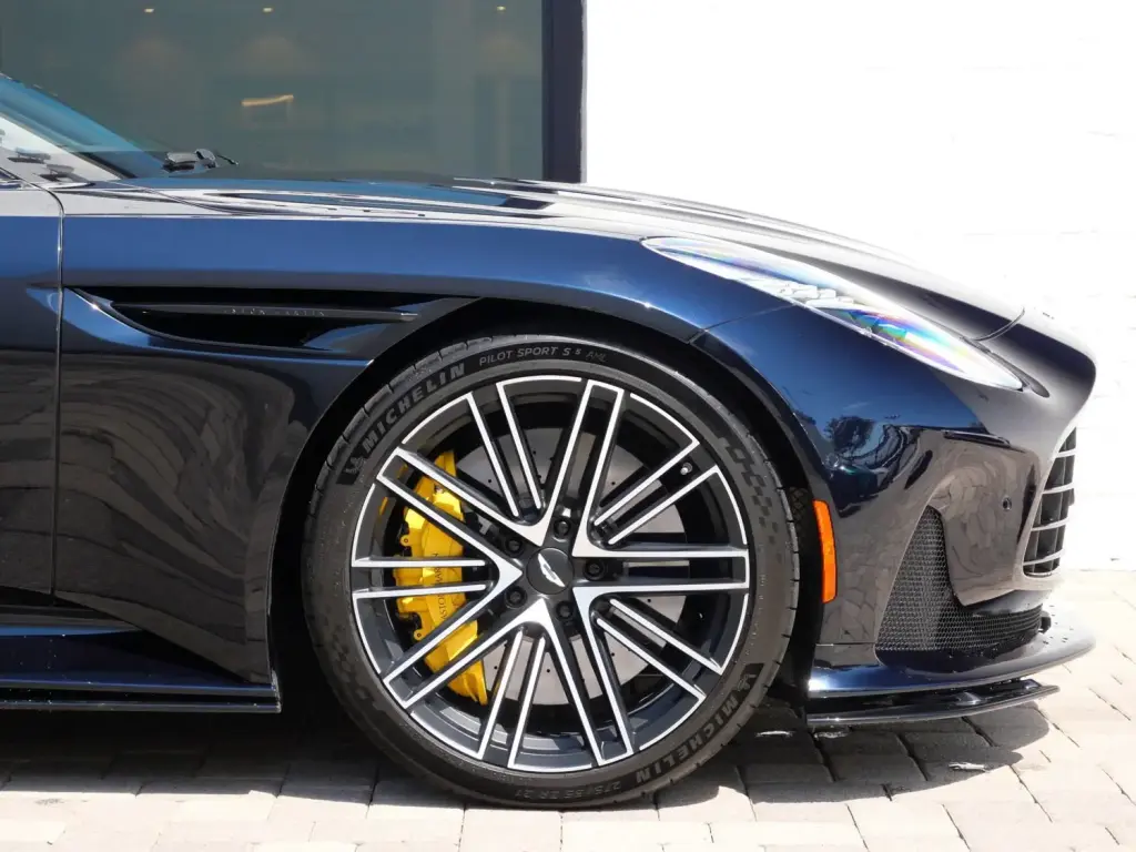 2024 DB12 V8 Coupe thumbnail vehicle image 3