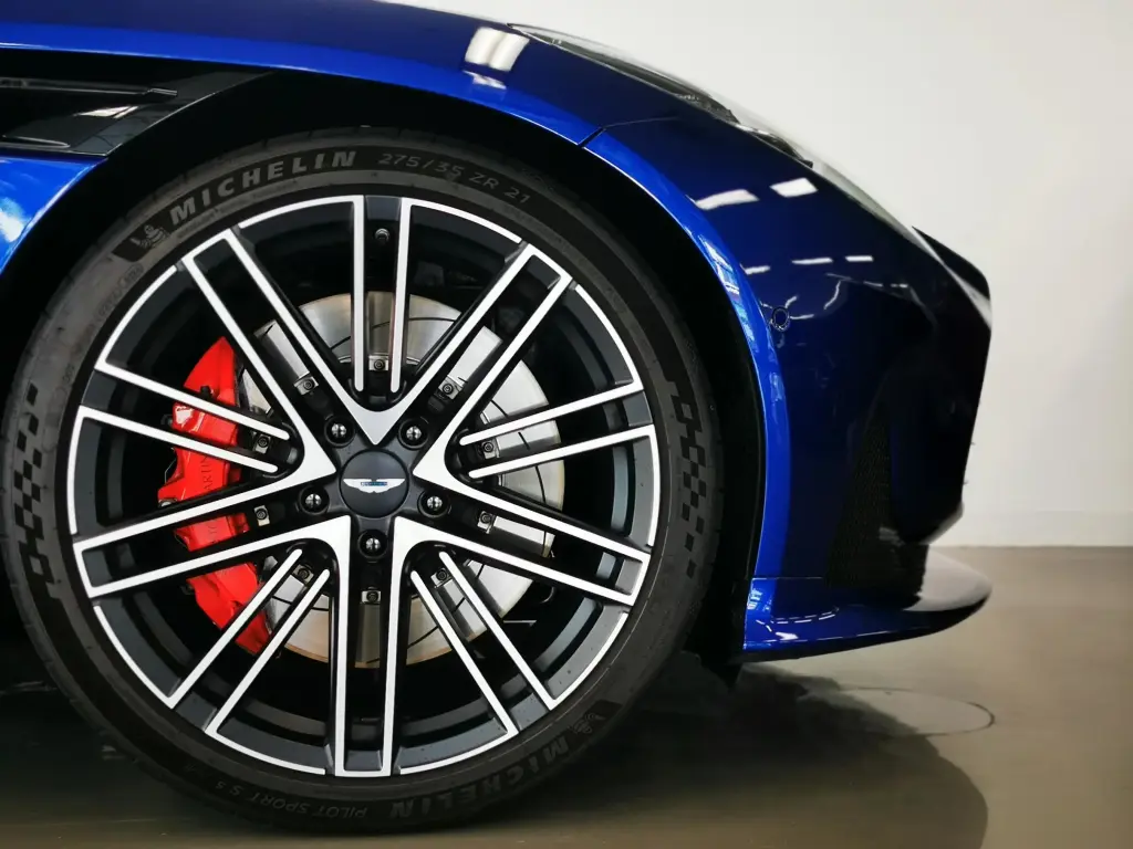 2024 DB12 V8 Coupe thumbnail vehicle image 3