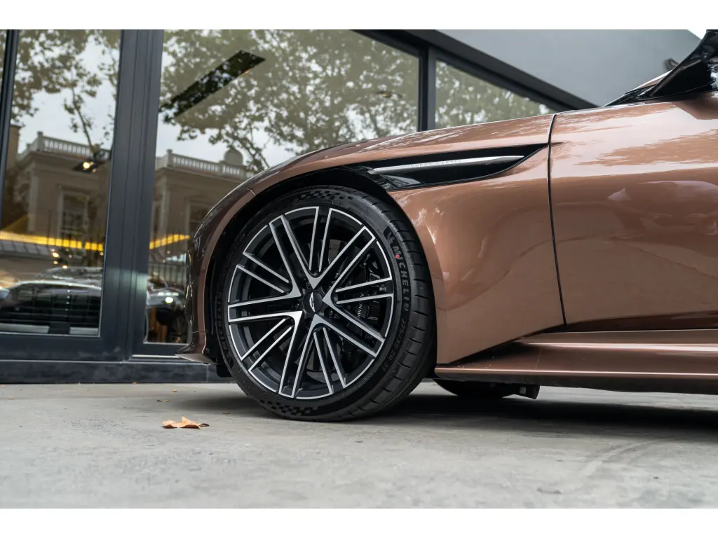 Aston Martin DB12 V8 Coupe 4.0 -  - Joinsteer - #3
