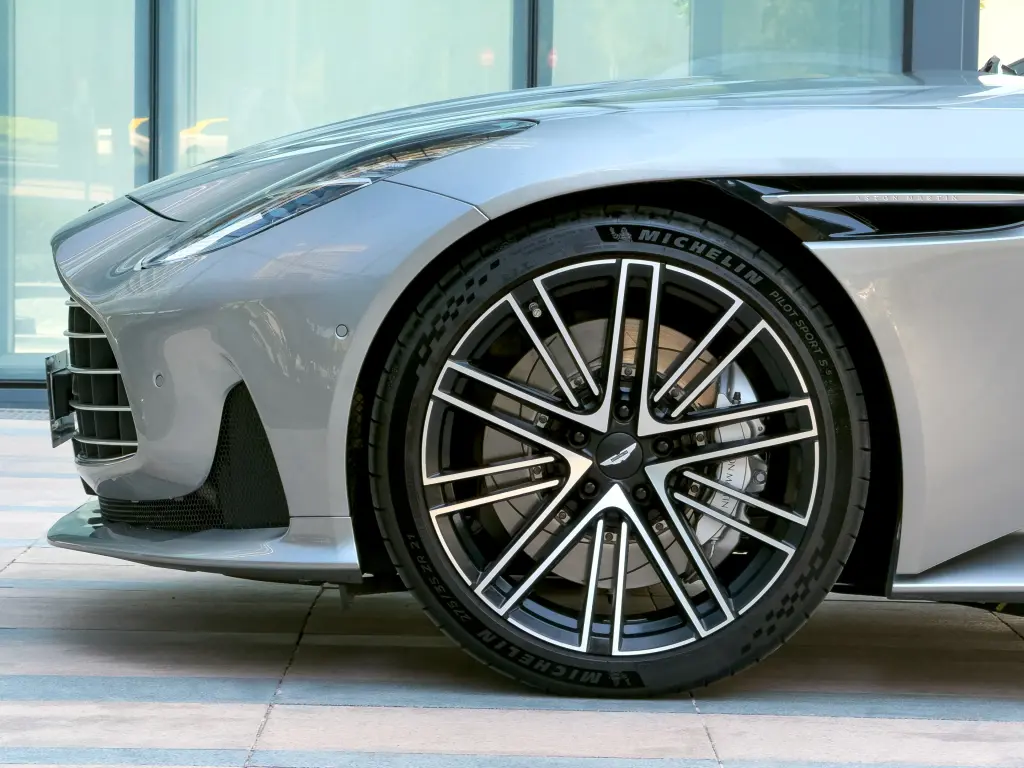 2024 DB12 V8 Coupe thumbnail vehicle image 3