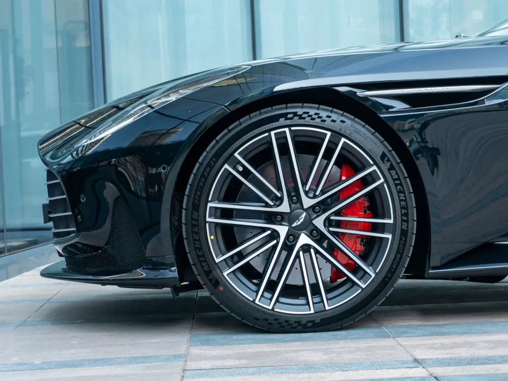 2024 DB12 V8 Coupe thumbnail vehicle image 3