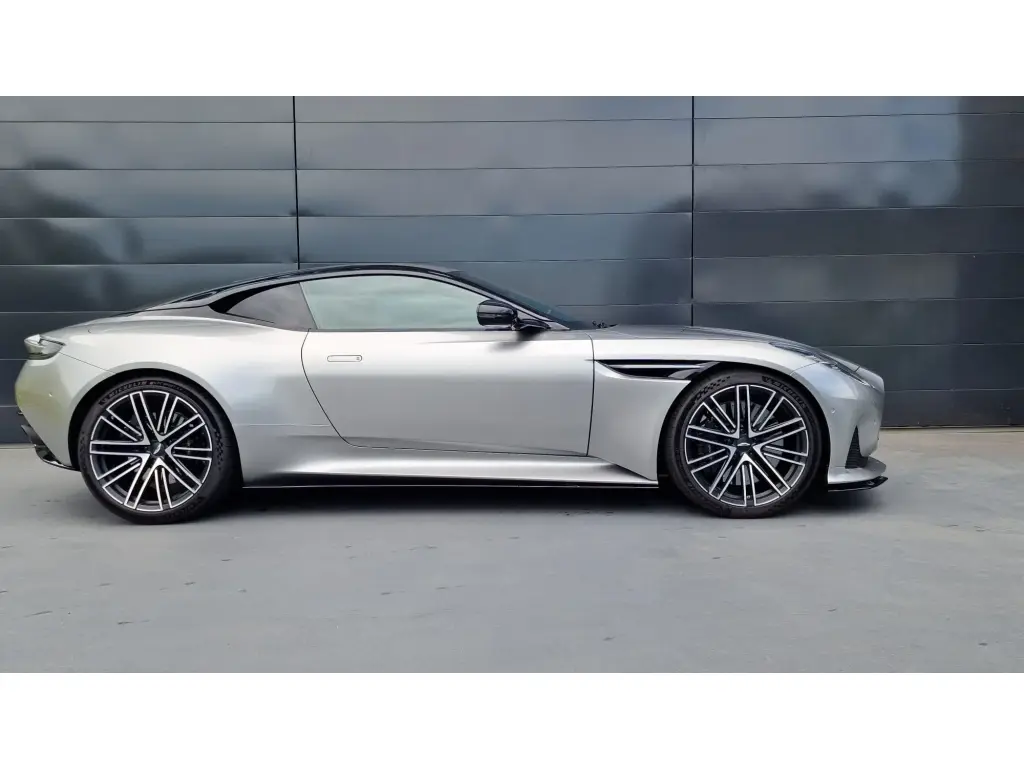 2024 DB12 V8 Coupe thumbnail vehicle image 3
